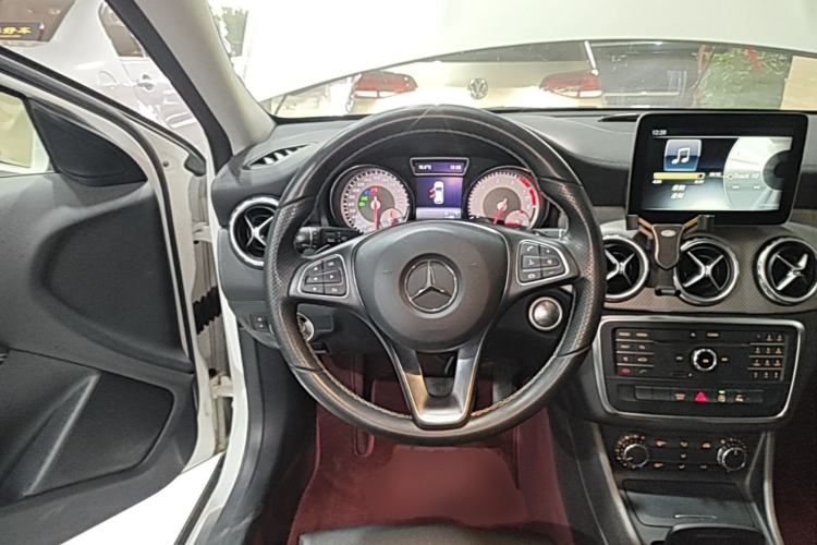 Used Mercedes-Benz GLA 2016 GLA 200 Fashion Model Steering Wheel