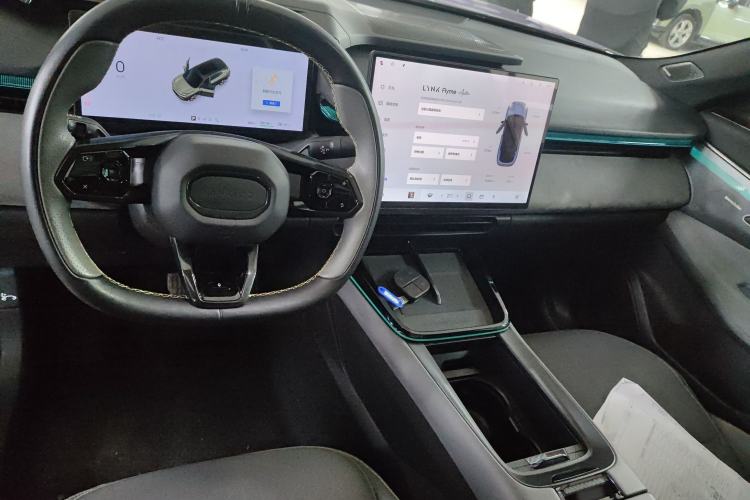 Used Lynk & Co 08 EM-P 2023 120km Long-Range Halo
