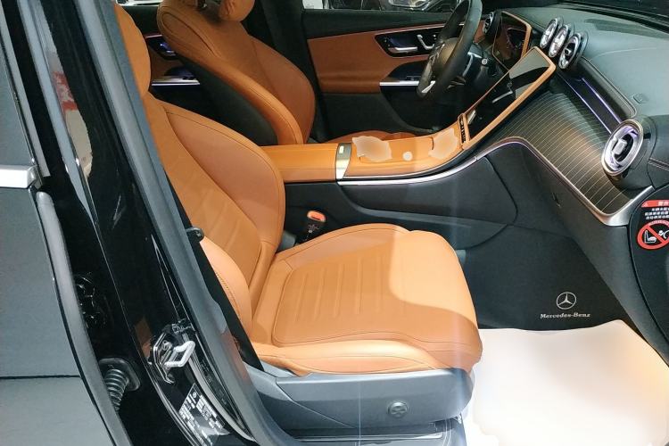 Used Mercedes-Benz GLC 2024 GLC 300 L 4MATIC Dynamic Edition 5-seater Right Front Seat