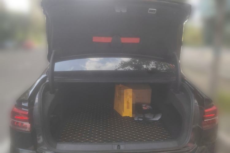 Used Volkswagen Phideon 2016 380TSI Two-Wheel-Drive Luxury Edition
