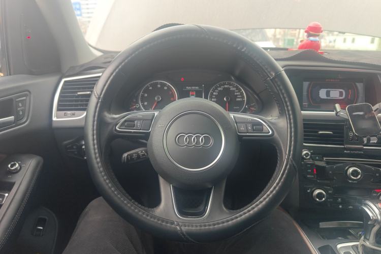 Used Audi Q5 2018 Collector's Edition 40 TFSI Technology Model