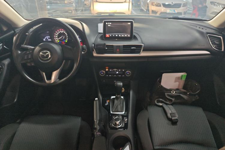 Used Mazda 3 Axela 2016 Sedan 1.5L Automatic Luxury Model