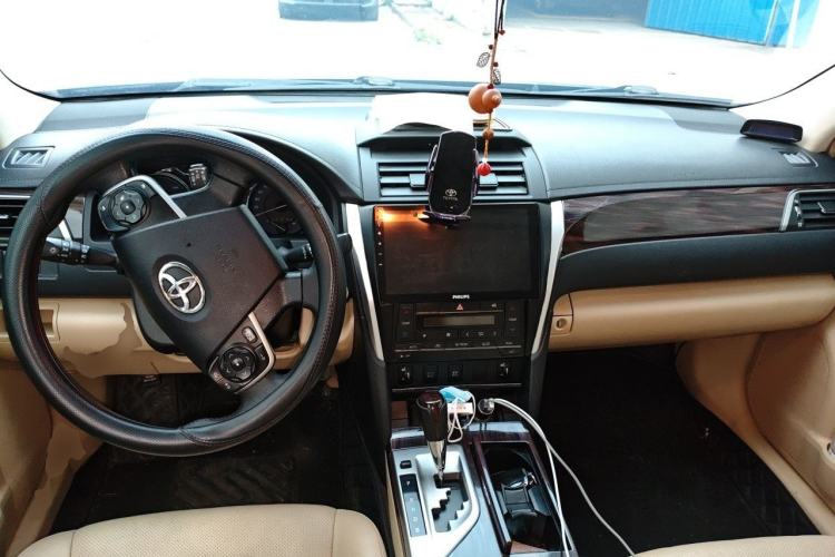 Used Toyota Camry 2015 Dual-Engine 2.5 HG Luxury Navigation Edition