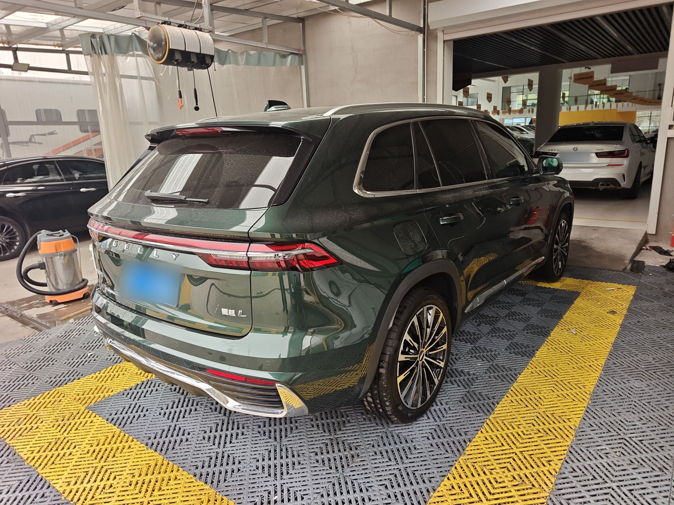Geely Auto Monjaro L 2025 Dongfang Yao 2.0TD Automatic Lanxing Edition — снимка 4