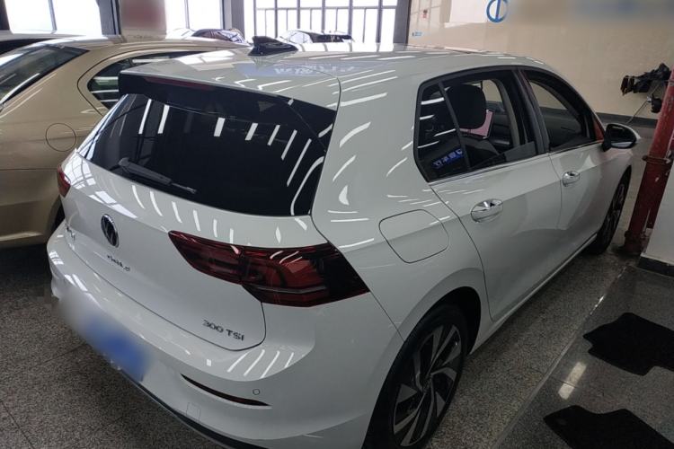 Used Volkswagen Golf 2025 Facelifted 300TSI Pro Rear Right 45 Deg