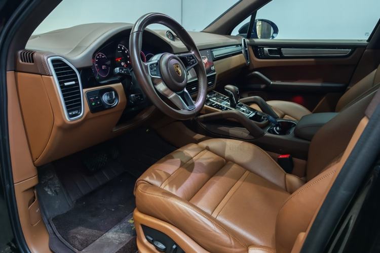 Used Porsche Cayenne 2023 Cayenne 3.0T Interior 7