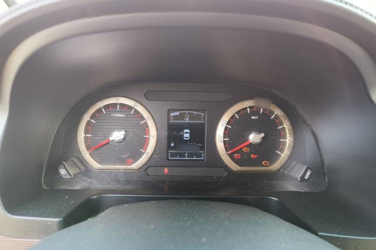 Used FORTHING Lingzhi 2018 M5L 1.6L 9-Seater Comfort Model
