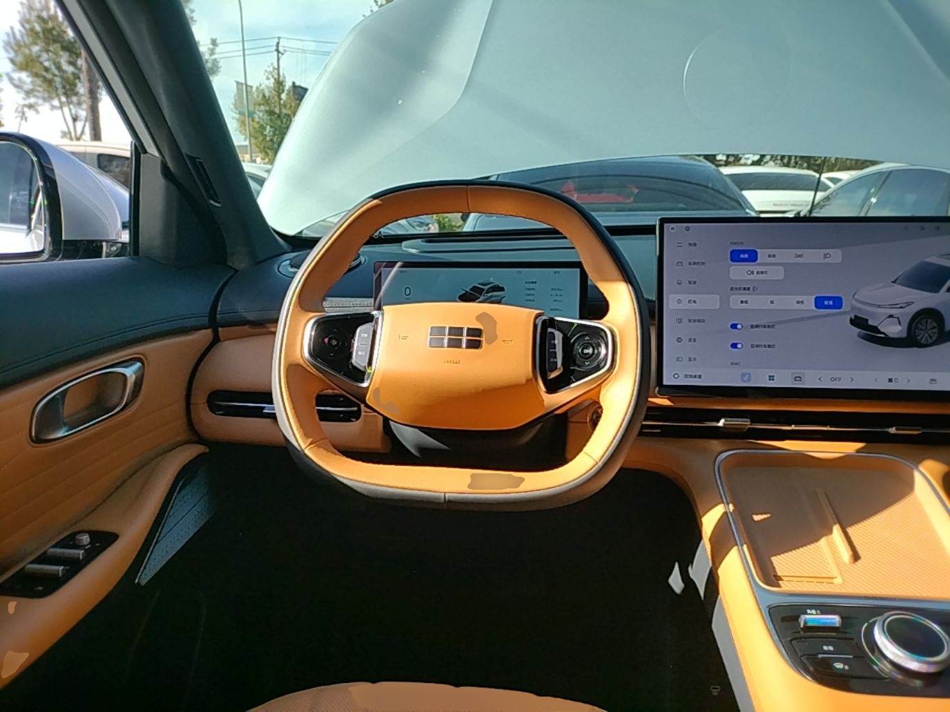Geely Galaxy Xingjian 7 EM-i 2025 120km Exploration+ Version — снимка 13