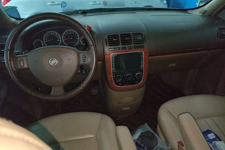 Used Buick GL8 2011 2.4L LT Executive Edition