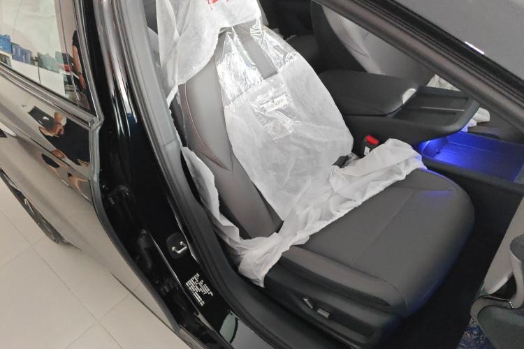 Used Hongqi EH7 2025 600 Smart Selection Edition
