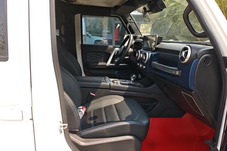 Used BAIC Off-Road BJ40 2019 2.3T Automatic Four-Wheel Drive Urban Hunter Edition Premium Model China VI Emission Standard