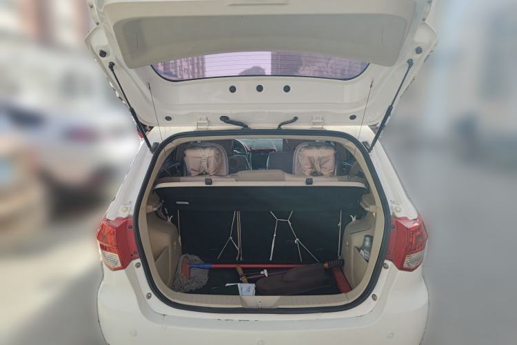 Used BAIC E Series 2012 Hatchback 1.5L Manual Leshang Version Trunk