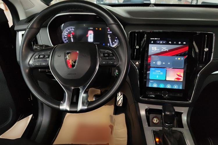 Used Roewe RX5 2018 20T Two-Wheel Drive Automatic Internet Smart Luxury Edition Center Console