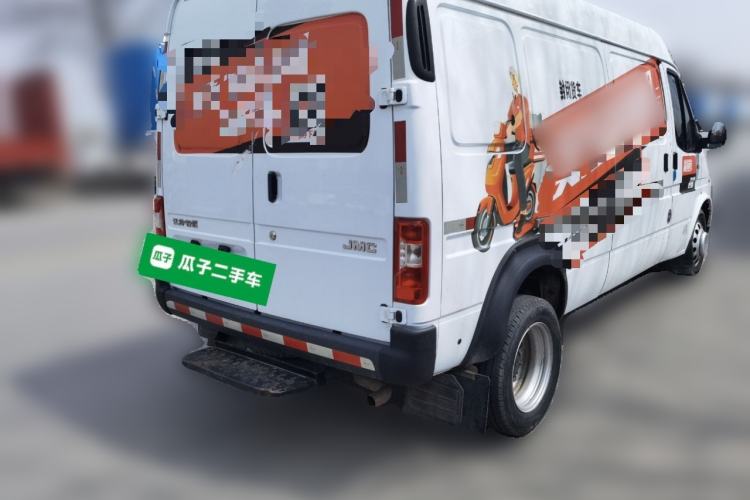 Used JMC Transit 2021 2.8T Space King Taurus Long Wheelbase Mid-Height Roof with Rear Dual Tires 3-Seater Diesel China VI Emission Standard JX493 Rear Right 45 Deg