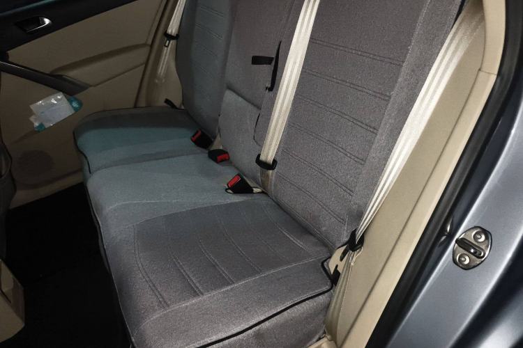 Used Volkswagen Tiguan 2010 2.0 TSI Automatic All-Wheel Drive Flagship Navigation Edition Left Rear Seat