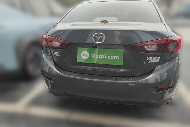 Used Mazda 3 Axela 2016 Sedan 1.5L Automatic Comfort Model