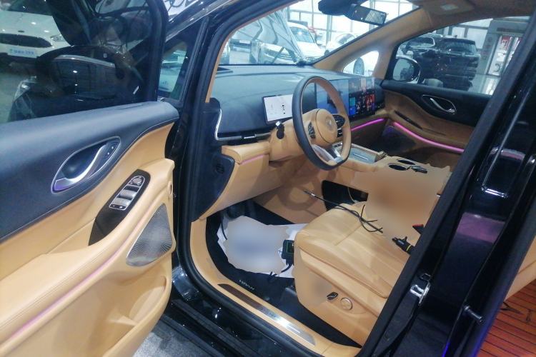 Used VOYAH Dream 2025 PHEV Four-Wheel Drive Excellence Kunpeng Edition