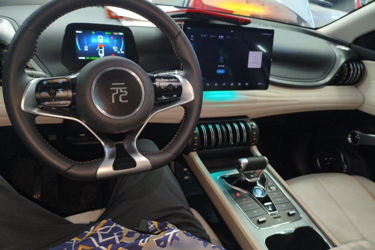 Used BYD Yuan PLUS 2023 Champion Edition 430KM Superior Model Center Console