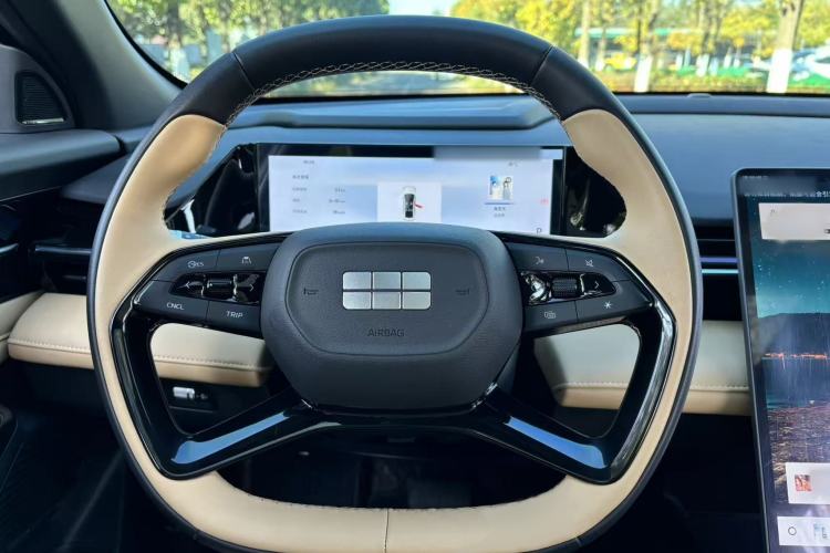 Used Geely Galaxy L6 2024 125km PLUS Dragon Edition