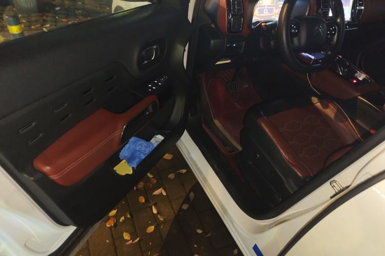 Used Citroen C5 AIRCROSS 2017 380THP Luxury Model Driver Seat