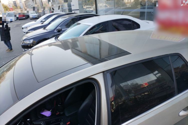 Used Volkswagen Golf 2016 230TSI Automatic Luxury Version
