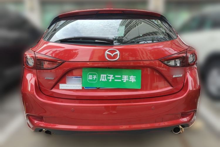 Used Mazda 3 Axela 2017 Hatchback 2.0L Automatic Luxury Model Emission Standard China V