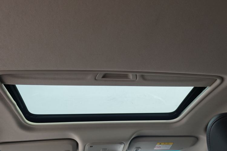 Used Chevrolet Monza 2020 Light Hybrid Redline 320T Dual-Clutch Thrilling Edition Headliner