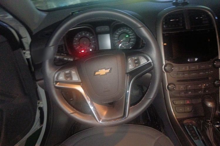 Used Chevrolet Malibu 2014 2.0L Automatic Luxury Edition Steering Wheel
