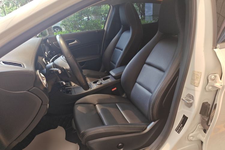 Used Mercedes-Benz GLA 2016 GLA 200 Fashion Model Left Front Seat