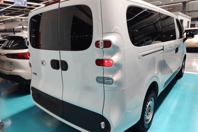 Used SAIC MAXUS Dana V1 2024 V1 Short Wheelbase Low-Roof Multi-Function Version (51 kWh)
