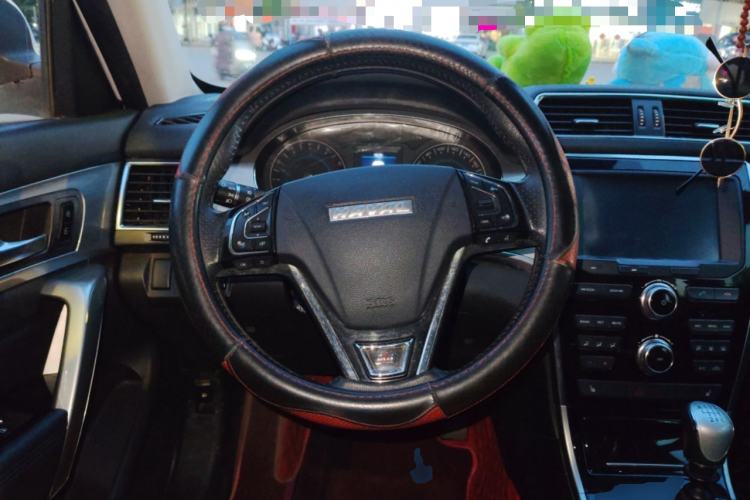 Used Haval H2 2017 Red-Label 1.5T Manual Two-Wheel-Drive Elite Model