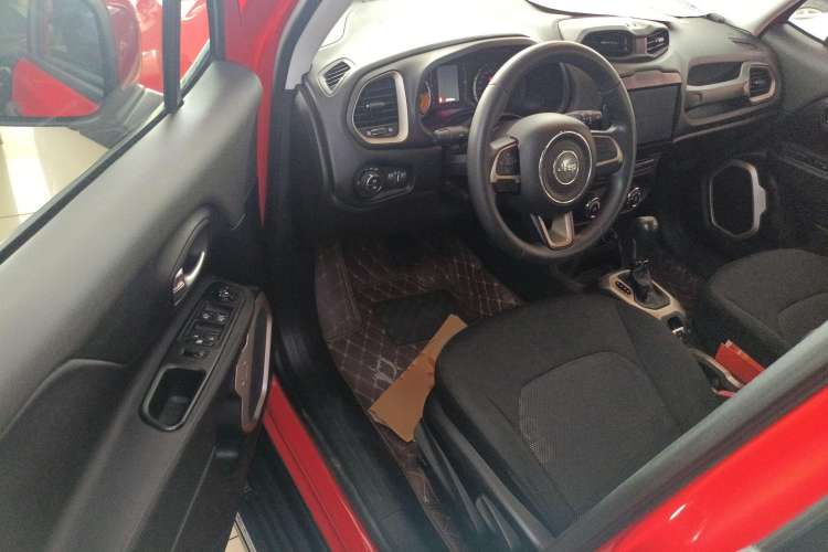 Used Jeep Renegade 2017 180T Automatic Kinetic Edition+