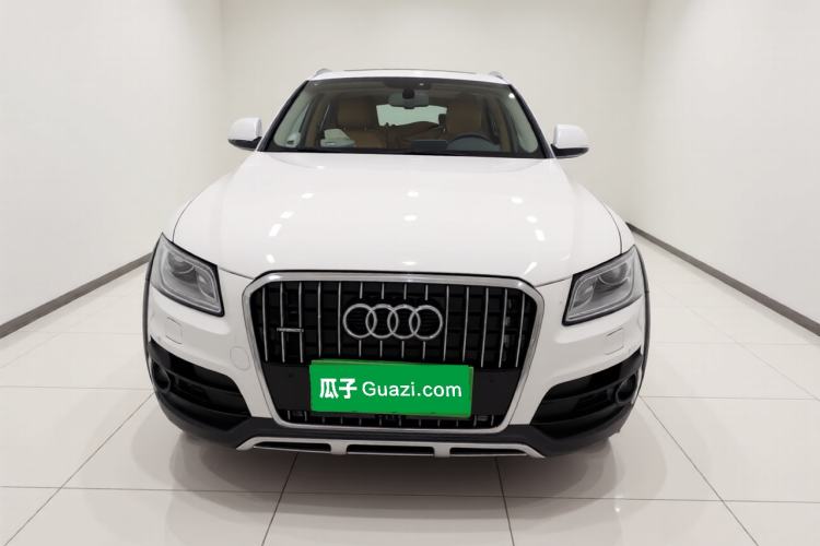 Used Audi Q5 2017 Plus 40 TFSI Technology Model