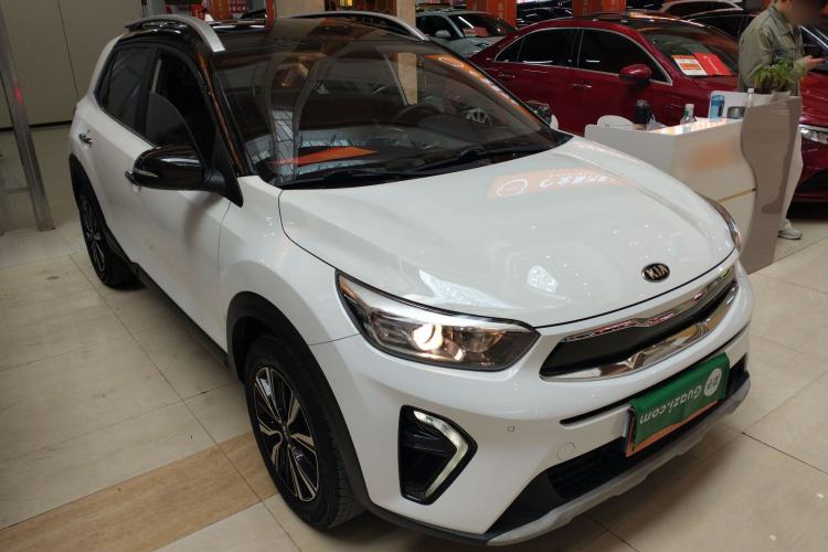 Used Kia kx1 Stonic 2021 1.4L CVT Fun & Sunroof Model
