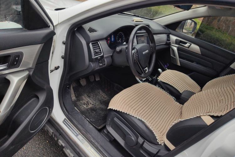 Used Haval H2 2017 Red-Label 1.5T Manual Two-Wheel Drive Comfort Model