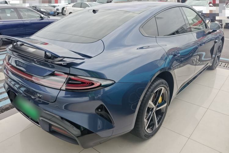 Used Xiaomi Auto SU7 2024 Four-Wheel Drive Ultra-Long Range Advanced Intelligent Driving Max Edition
