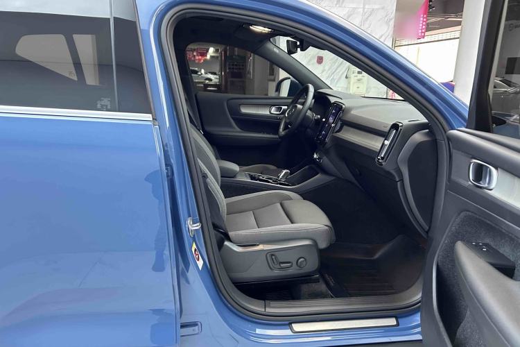 Used Volvo XC40 2023 B3 Zhiyuan Luxury Edition