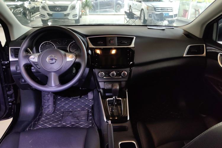 Used Nissan Sylphy 2024 Classic 1.6XL CVT Luxury Edition Center Console