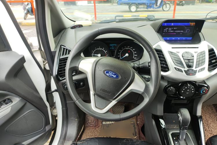 Used Ford EcoSport 2013 1.5L Automatic Fashion Model Steering Wheel