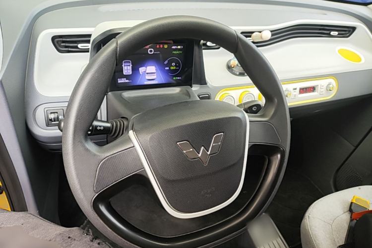 Used Wuling Hongguang MINIEV 2022 Macaron Premium Model – Lithium Iron Phosphate