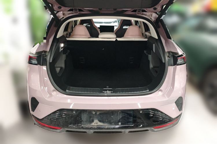 Used Lynk & Co 06 EM-P 2023 EM-P 126 Long-Range Halo Trunk