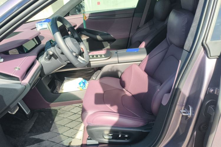 Used Xiaomi Auto SU7 2024 Four-Wheel Drive Ultra-Long Range Advanced Intelligent Driving Max Edition Left Front Seat