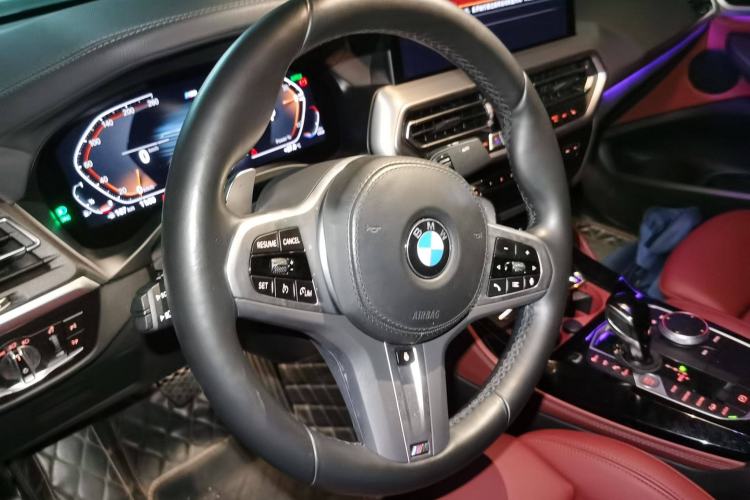 Used BMW X4 2022 xDrive 25i M Sport Package Steering Wheel