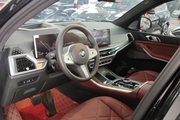 Used BMW X5 2023 xDrive 40Li M Sport Night Edition Package
