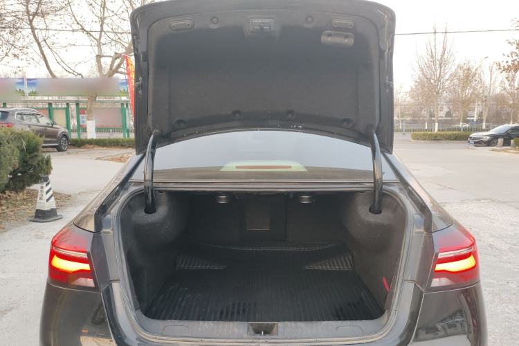 Used Roewe 950 2017 30T Internet Flagship Edition