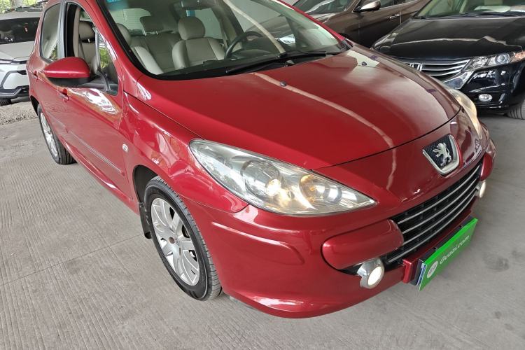 Used Peugeot 307 2013 Hatchback 1.6L Automatic Comfort Edition Front Right 45 Deg