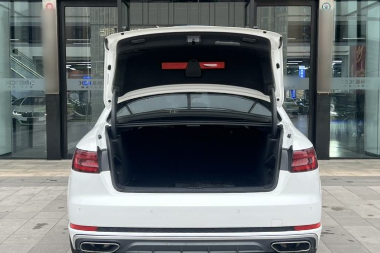 Used Audi A4L 2019 40 TFSI Fashion Edition China VI Emission Standard