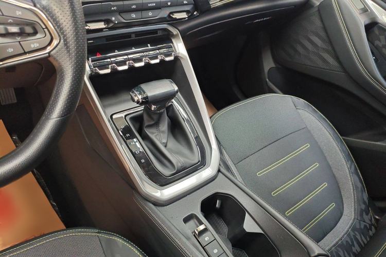 Used Baojun RS-3 2022 SOODA 1.5L CVT Pioneer Edition Gear Lever