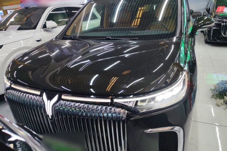 Used VOYAH Dream 2025 PHEV Four-Wheel-Drive Flagship Kunpeng Edition Front