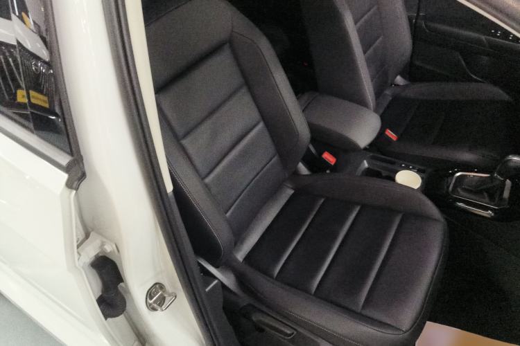 Used Volkswagen T-ROC 2019 280TSI DSG Two-Wheel Drive Comfort Version China VI Standard
